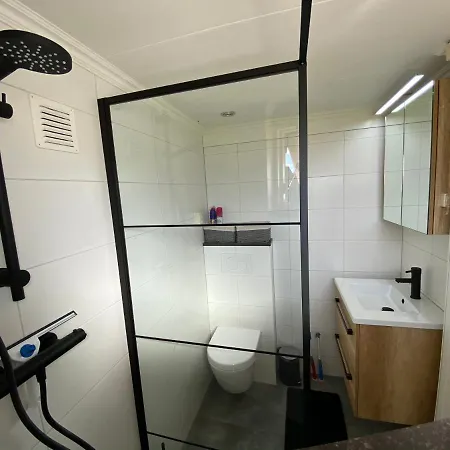 シャレー Uniek In Rustige En Groene Omgeving